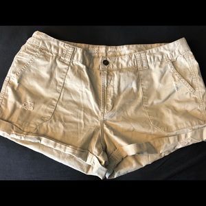 Cream cotton shorts
